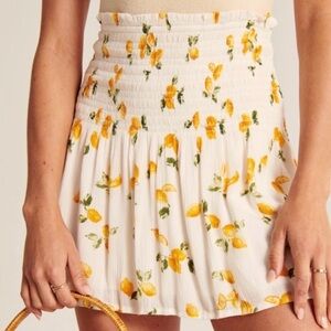 NWT Abercrombie & Fitch Resort Smocked Lemon Ivory Mini Skirt XS